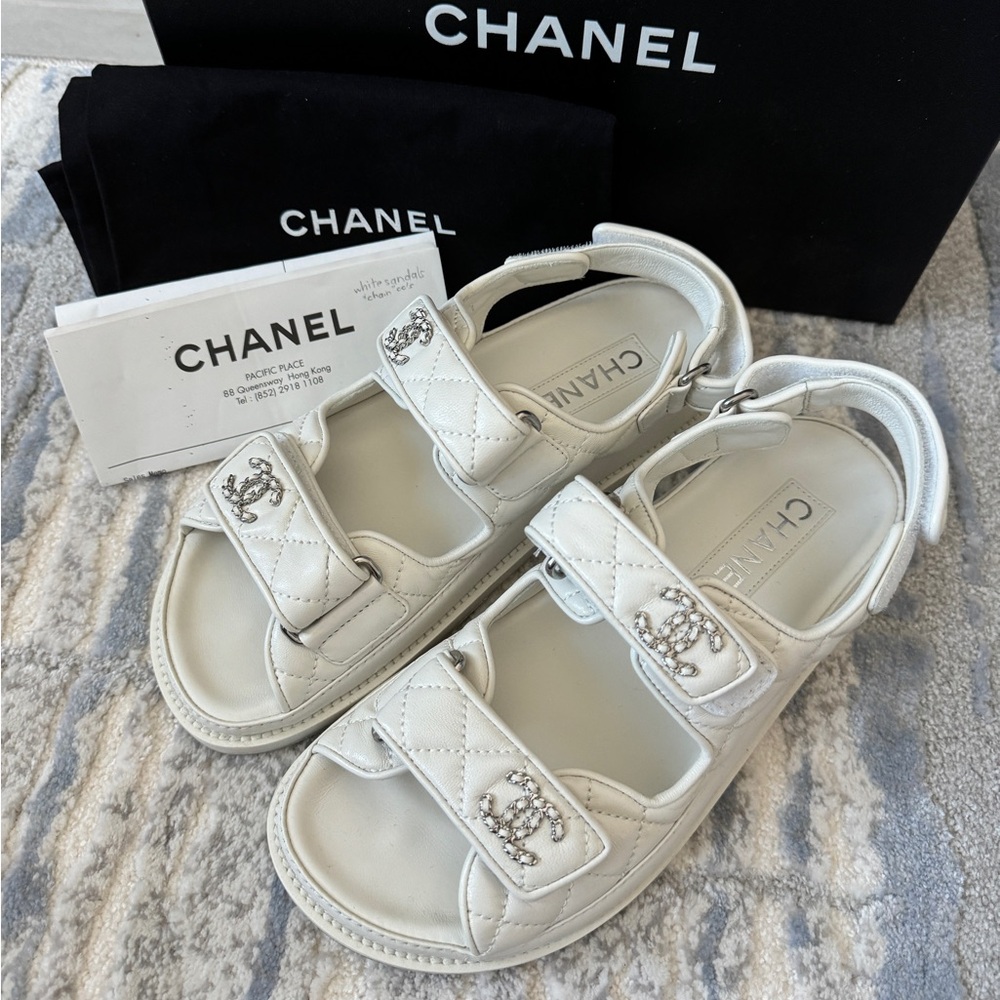 Chanel White Quilted Lambskin Dad Sandals with Silver Interlocking Chain CCs